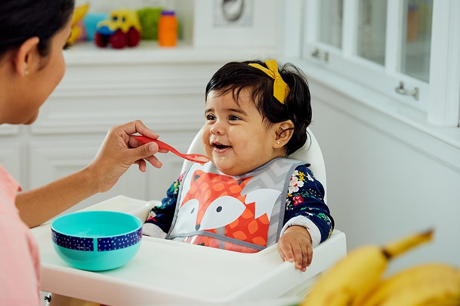 7-month-old baby trying food allergens